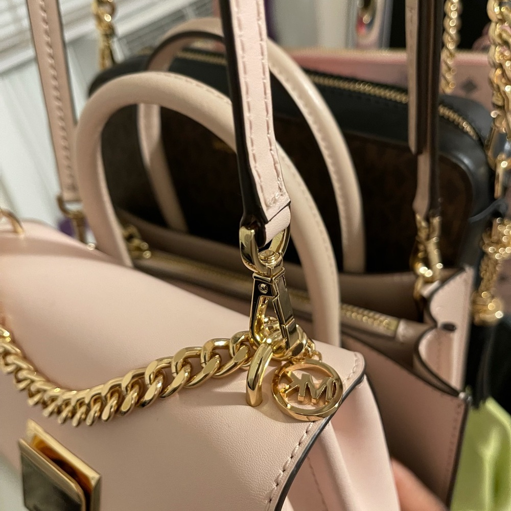 Mini MK purse - Picture 7 of 7